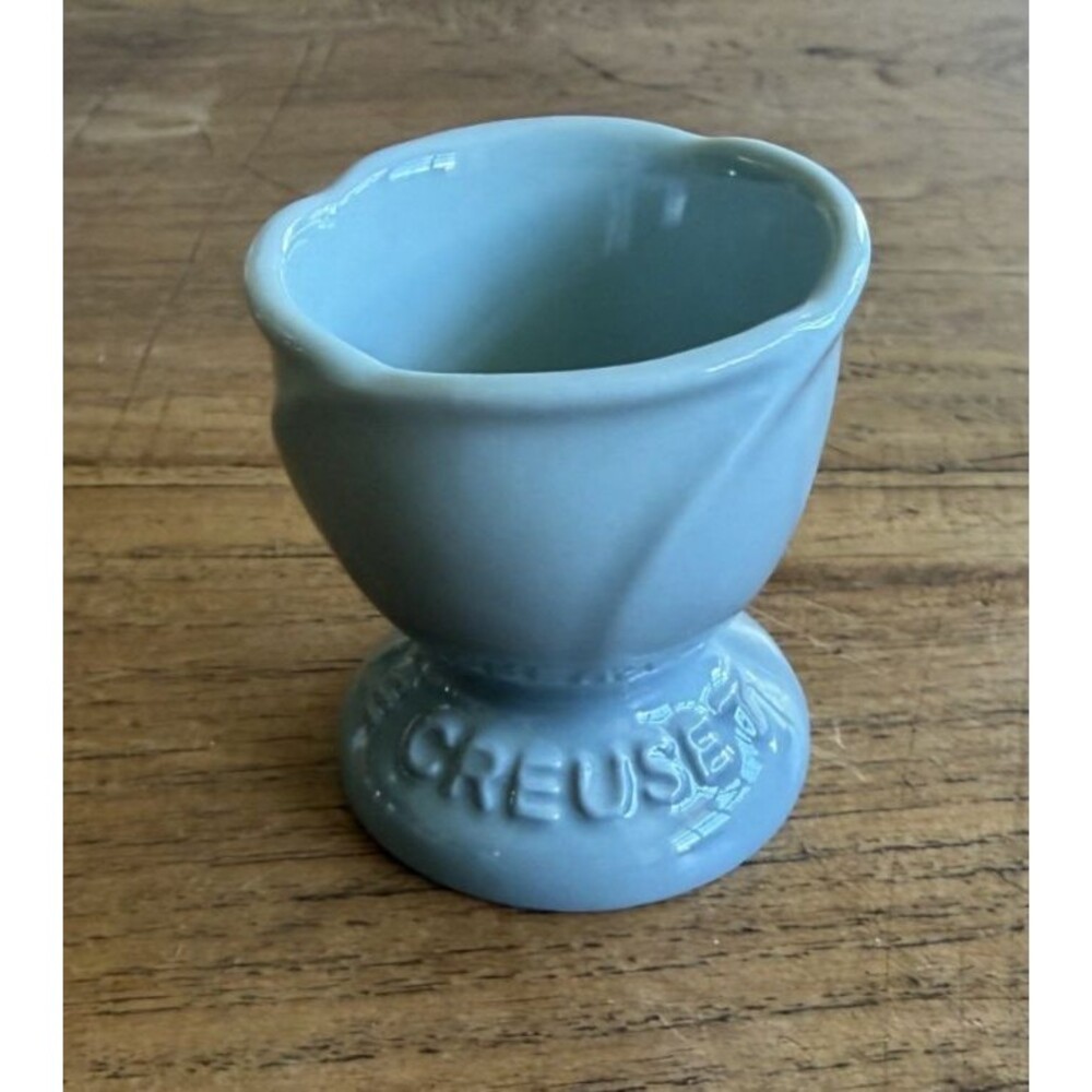 Le Creuset Stoneware Jardin Relief Collection Egg Cup Sea Salt NEW